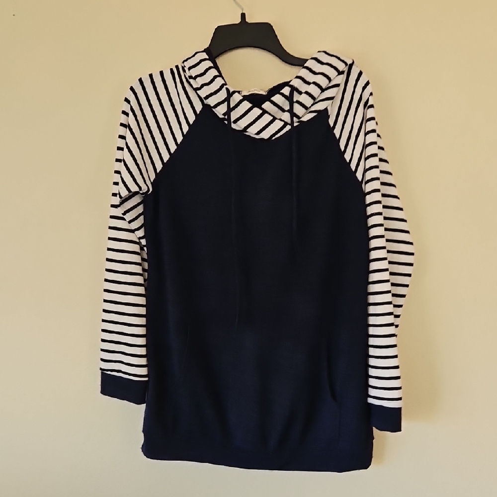 12 PM By‎ Mon Ami Navy and White Striped Top Large